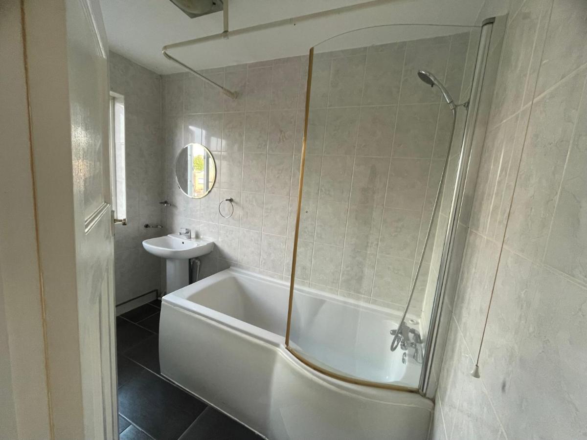 2A Seymour Road Sutton (Greater London) Exterior foto